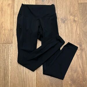 Black leggings, size medium